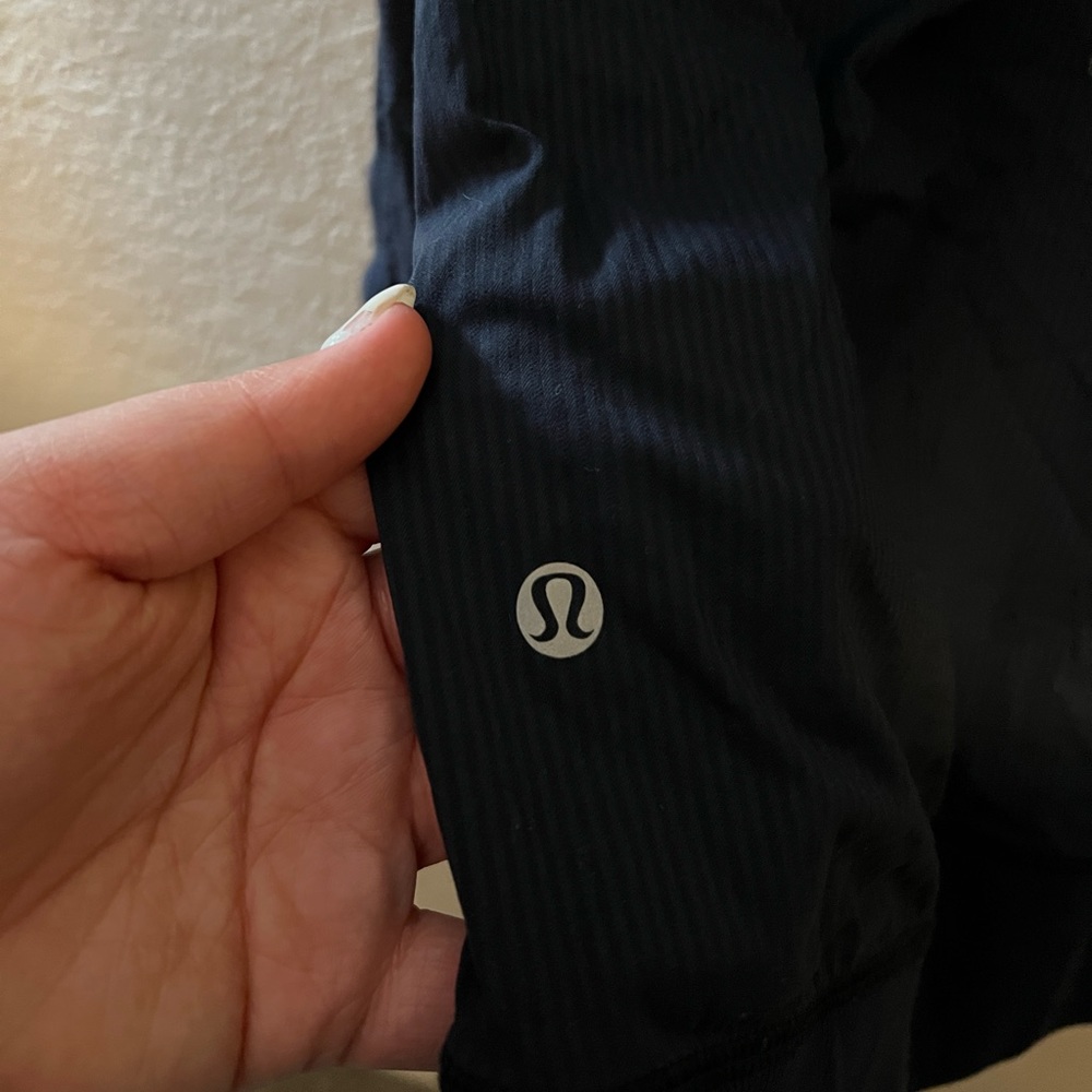Lululemon Jacket - Picture 5 of 6
